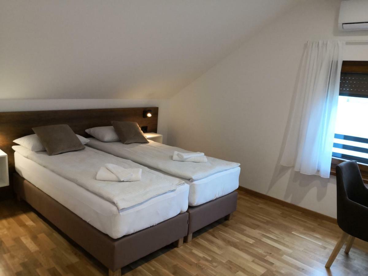 Accommodation Plitvice Korenica Εξωτερικό φωτογραφία