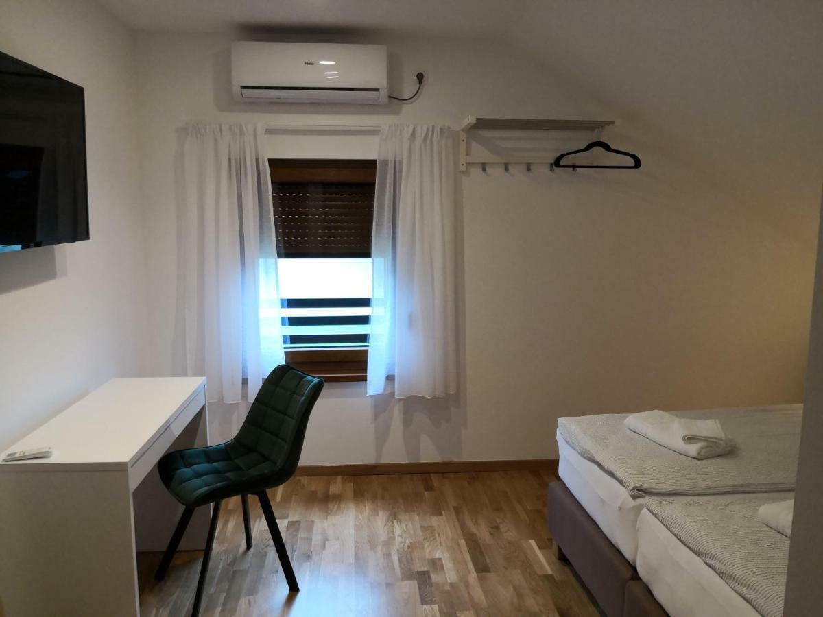 Accommodation Plitvice Korenica Εξωτερικό φωτογραφία